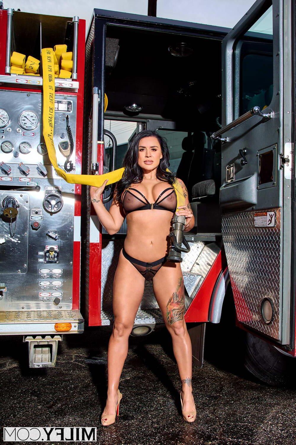 Eva Angelina Ja Chef