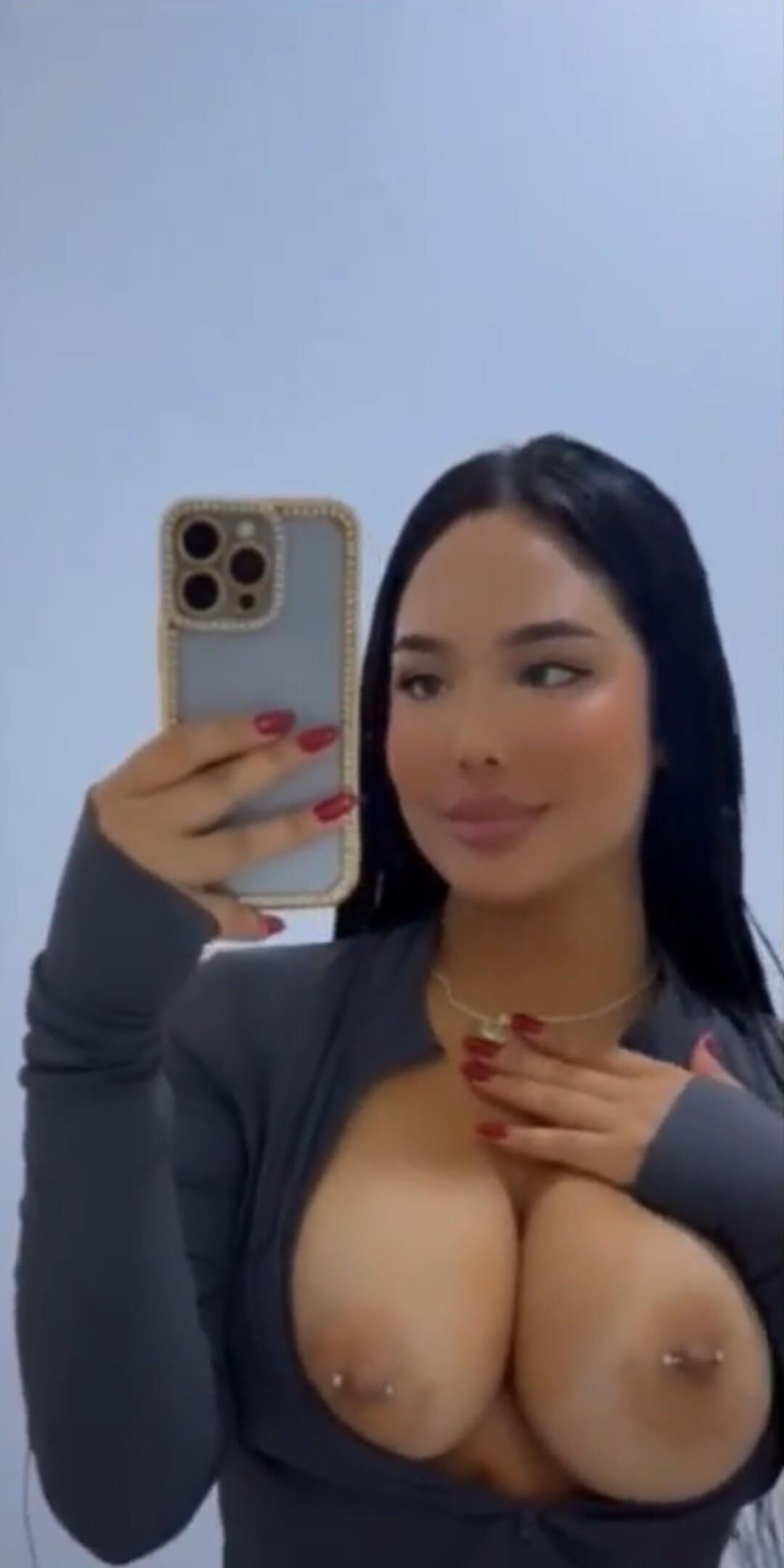Sexy selfie tits