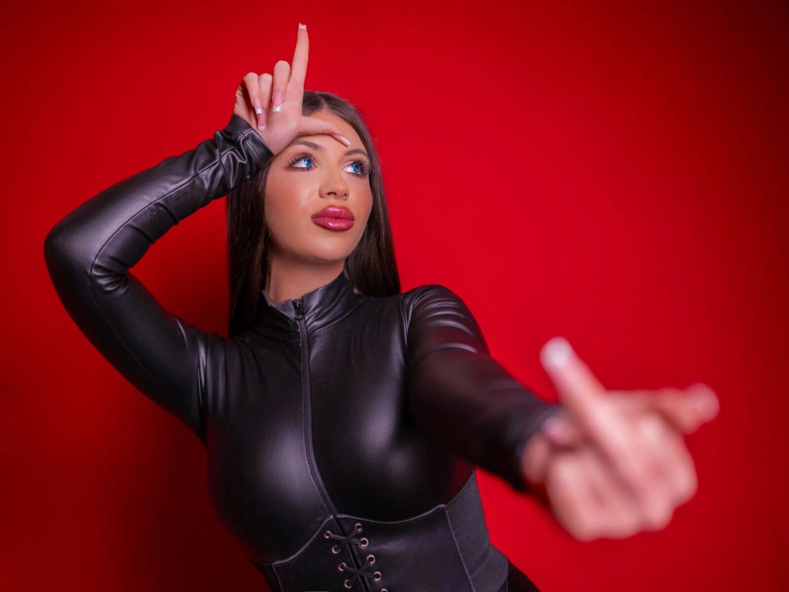 bimbos chav bitches to stroke and own full ballをとても速く排出する