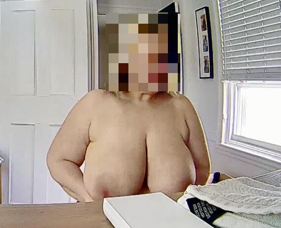 BBWの妻に気付いていません