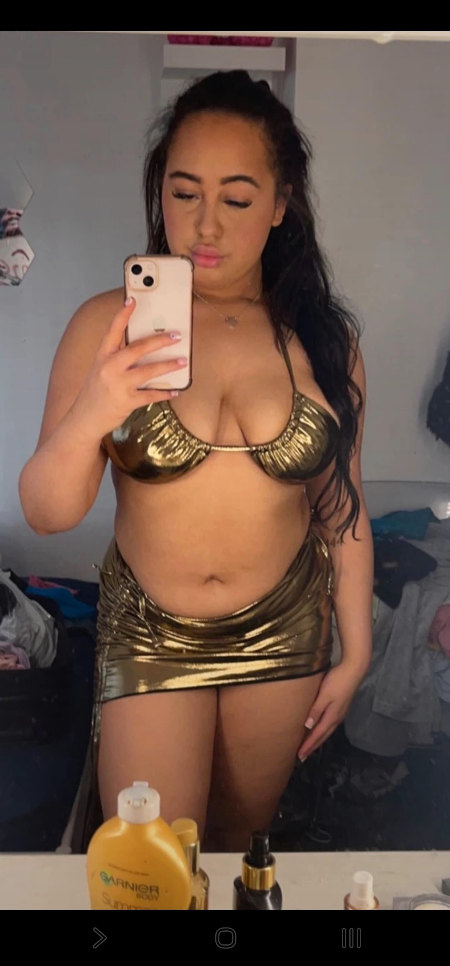巨乳の黒檀の信仰非ヌード