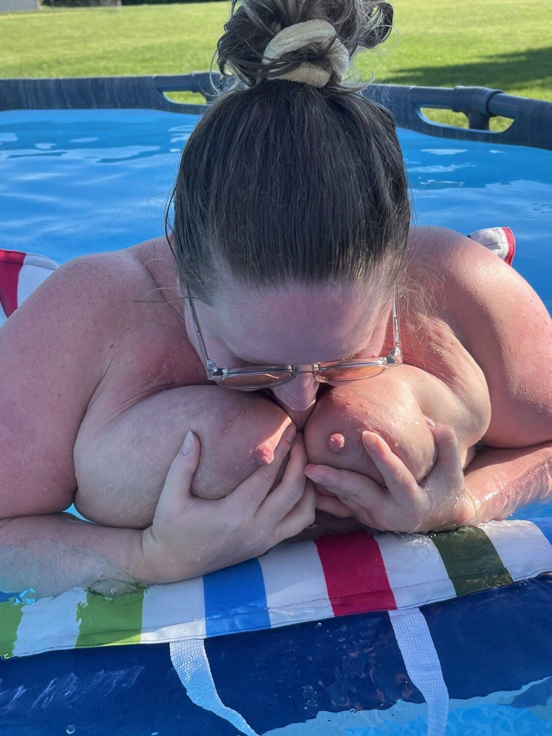 Exponierte Frau