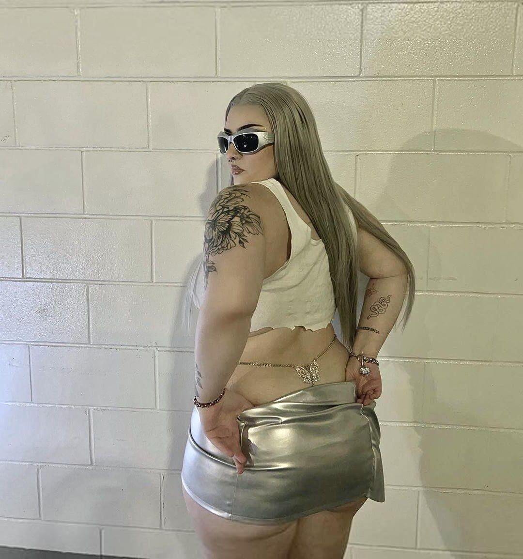ヘイリービッグバットビッグおっぱいビューティーブルネットBBWガールミックスホットショット