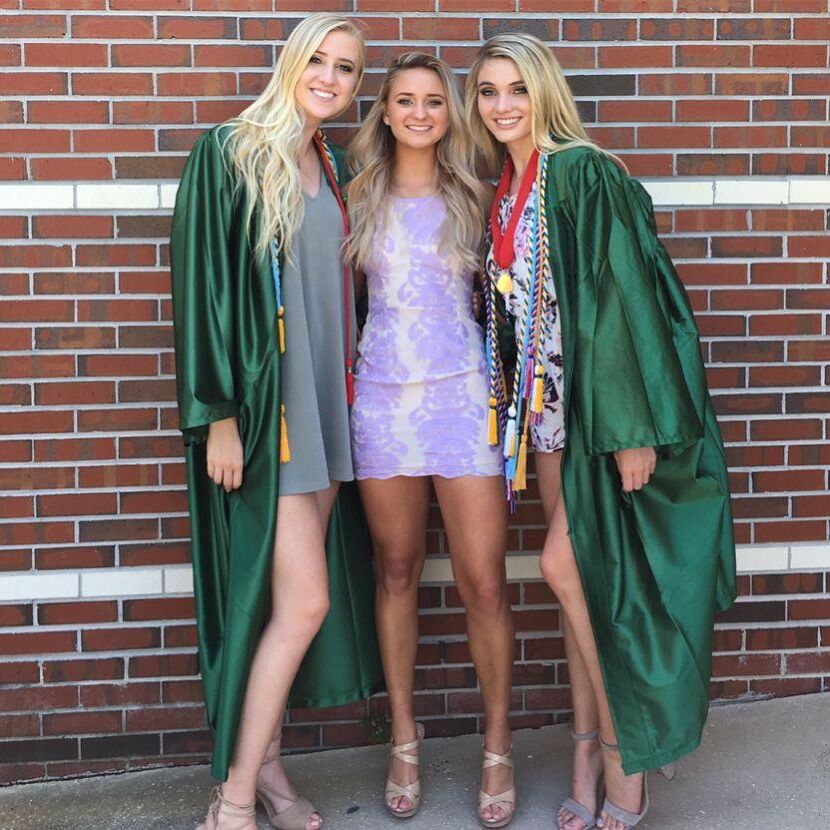 アメリカの大学の女とオーストラリアのユニの女またはビンボのミックス