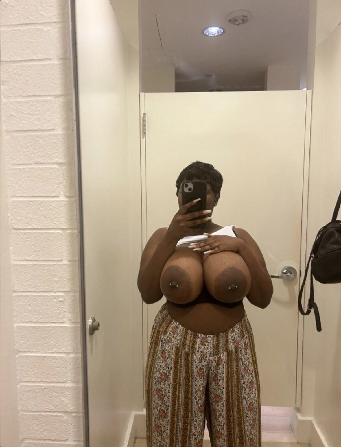 Hot black titts 
