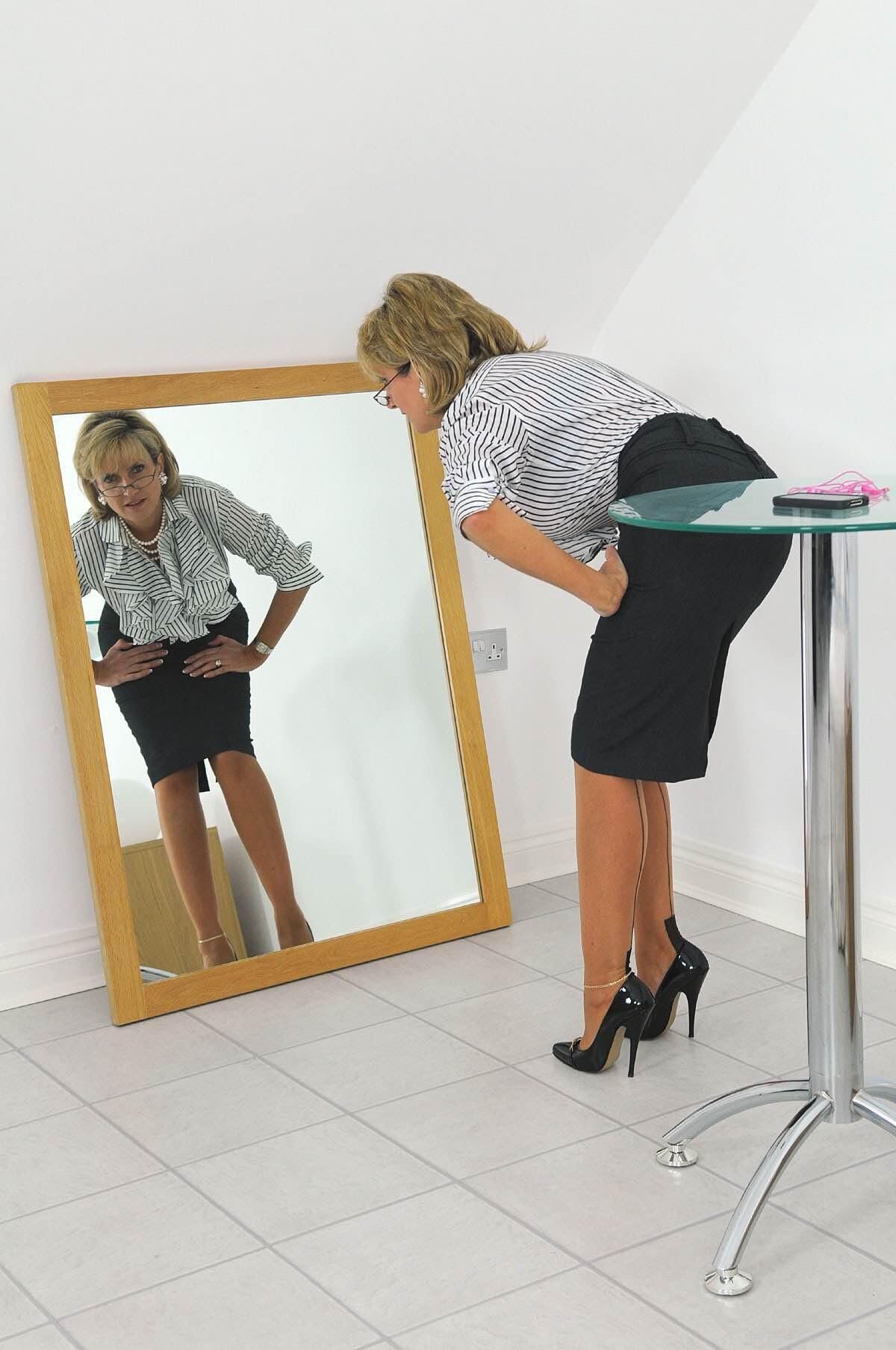 Gill Ellis Young (Lady Sonia) Ich bin ein verheirateter Exhibitionist