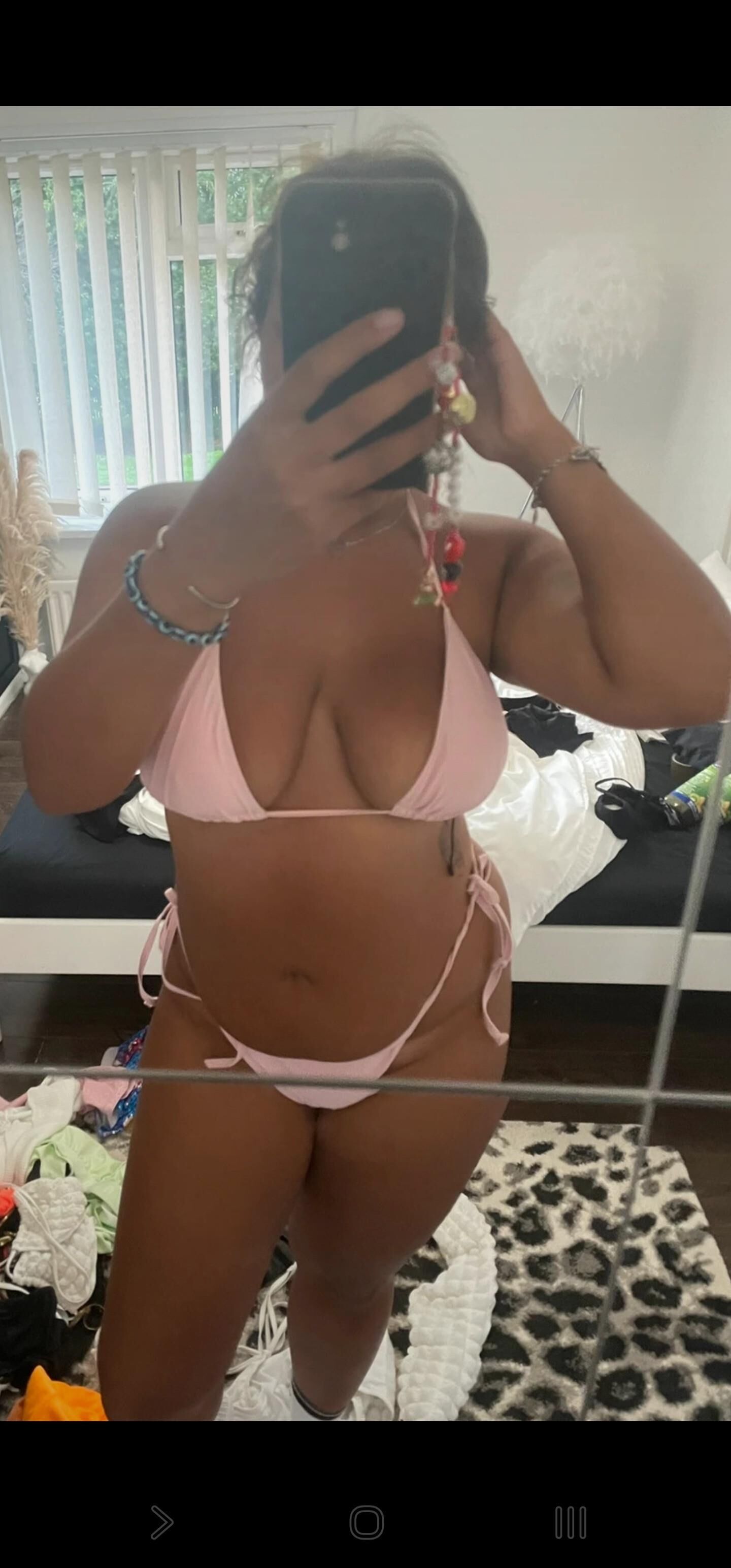 巨乳の黒檀の信仰非ヌード