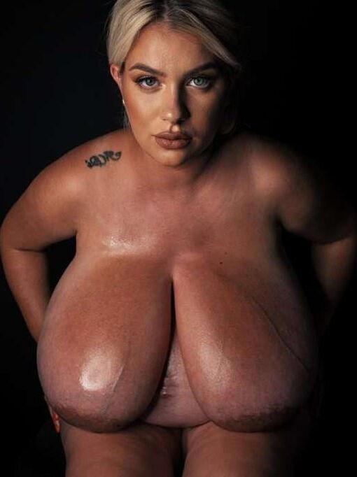 GRANDS UDDERS INSAGGY (NN)