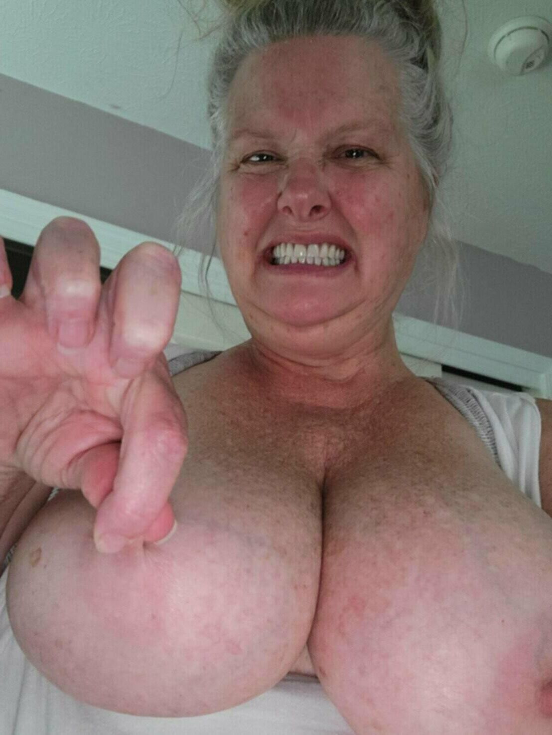 Busty Chubby Goonette Granny