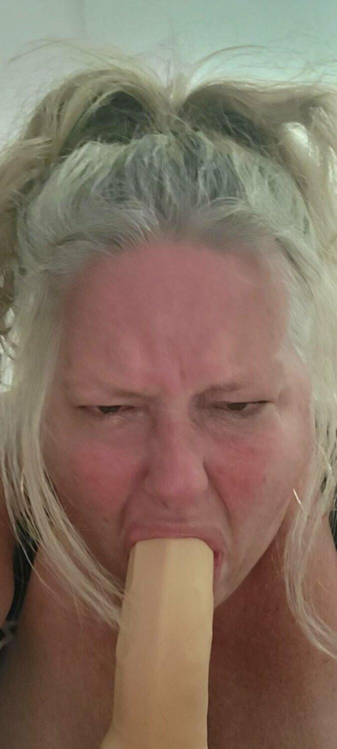 Busty Chubby Goonette Granny