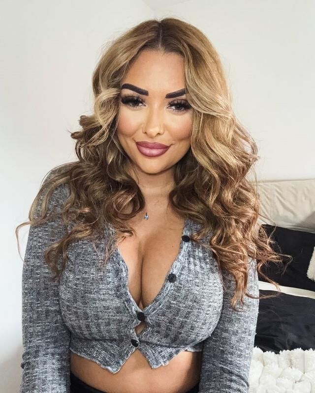UK babes again. More of my fave UK babeshow ladies May 