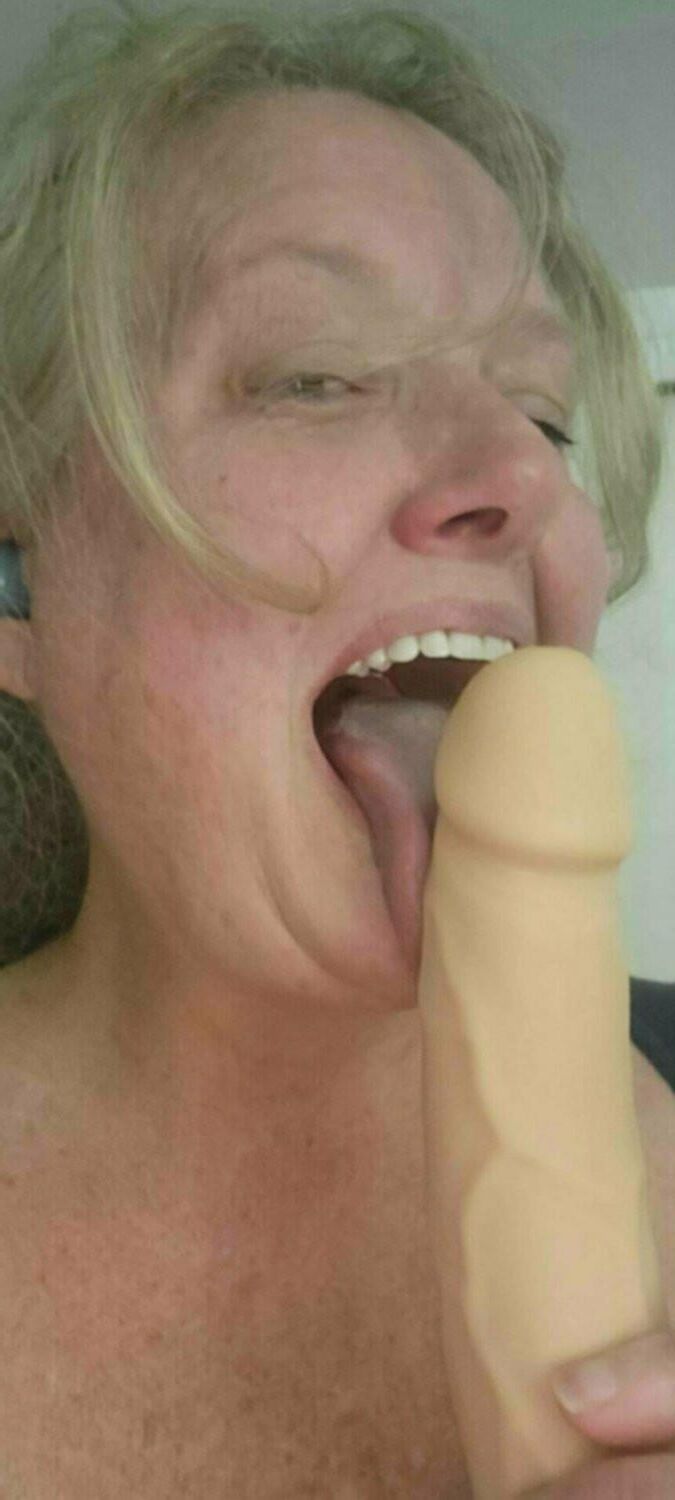 Busty Chubby Goonette Granny