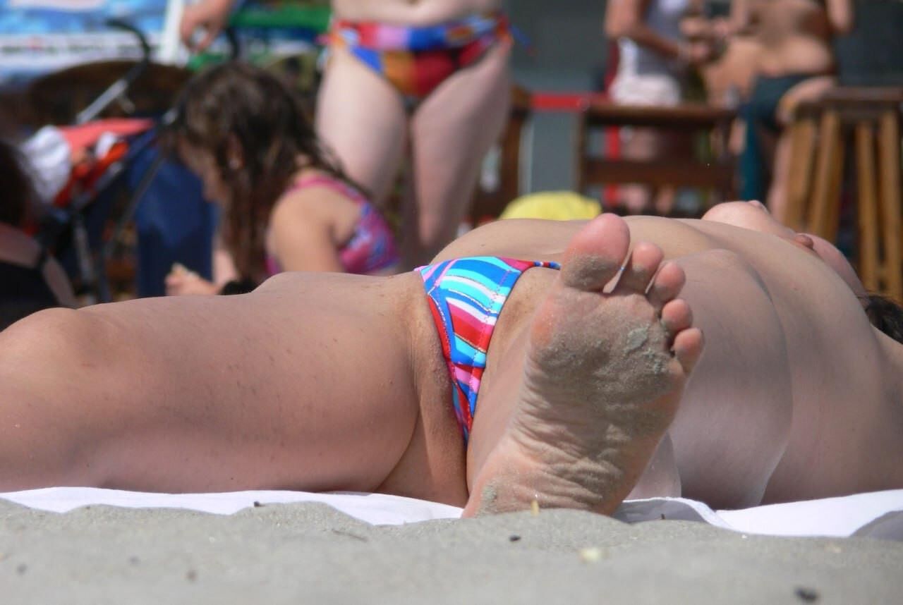 OMG Incredible Ziegenjugend im Strand ausgesetzt