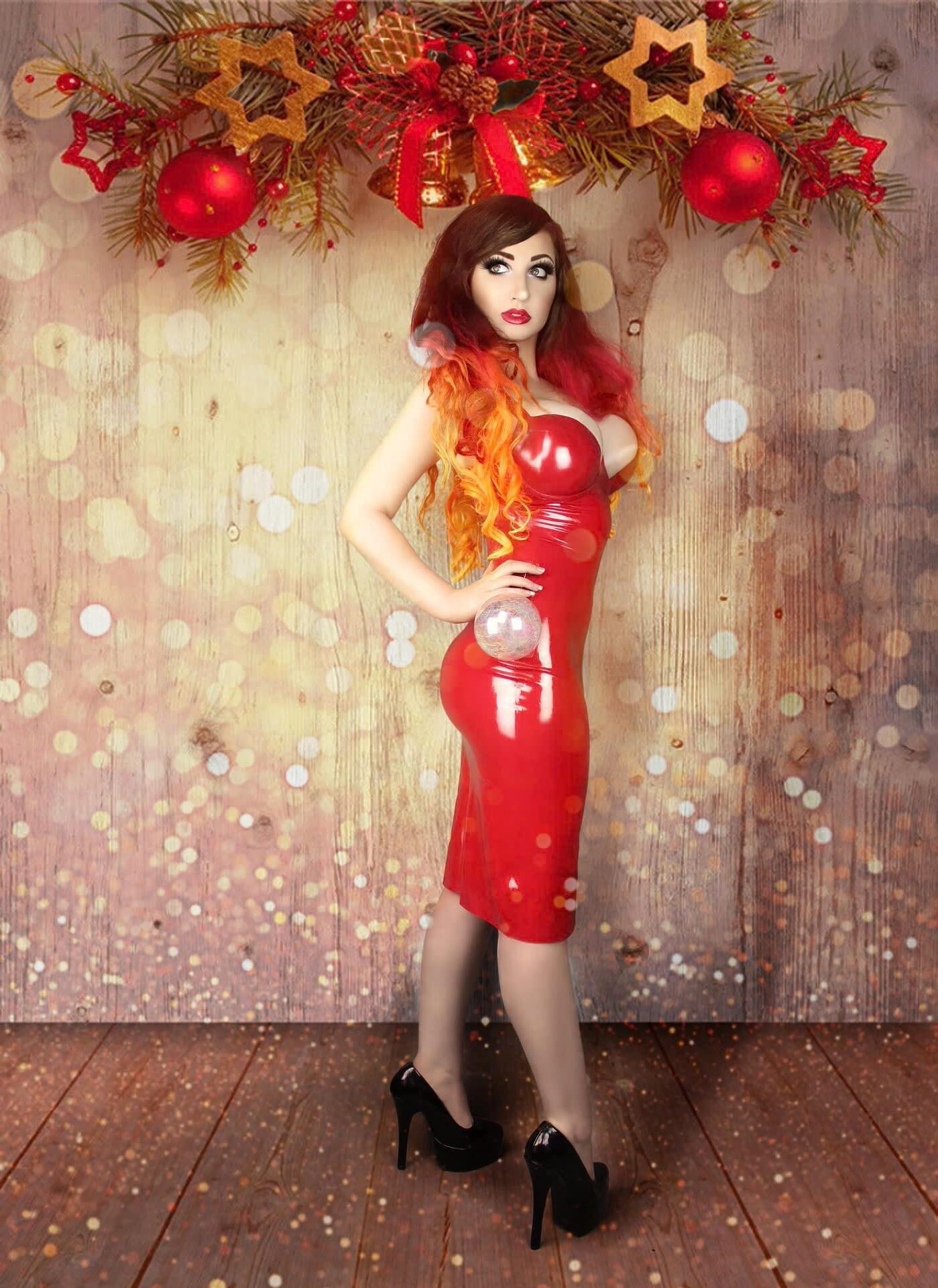 Ivy Tenebrae Goth/Latex/Cosplay Bimbo