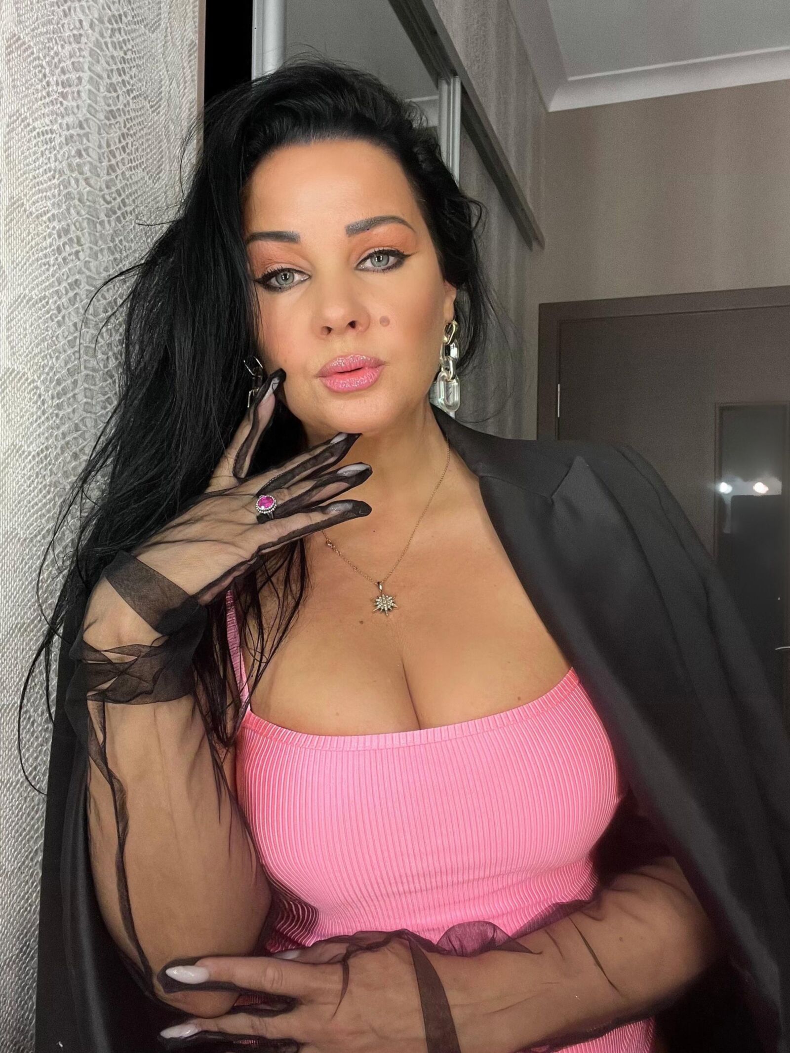 Hot ..