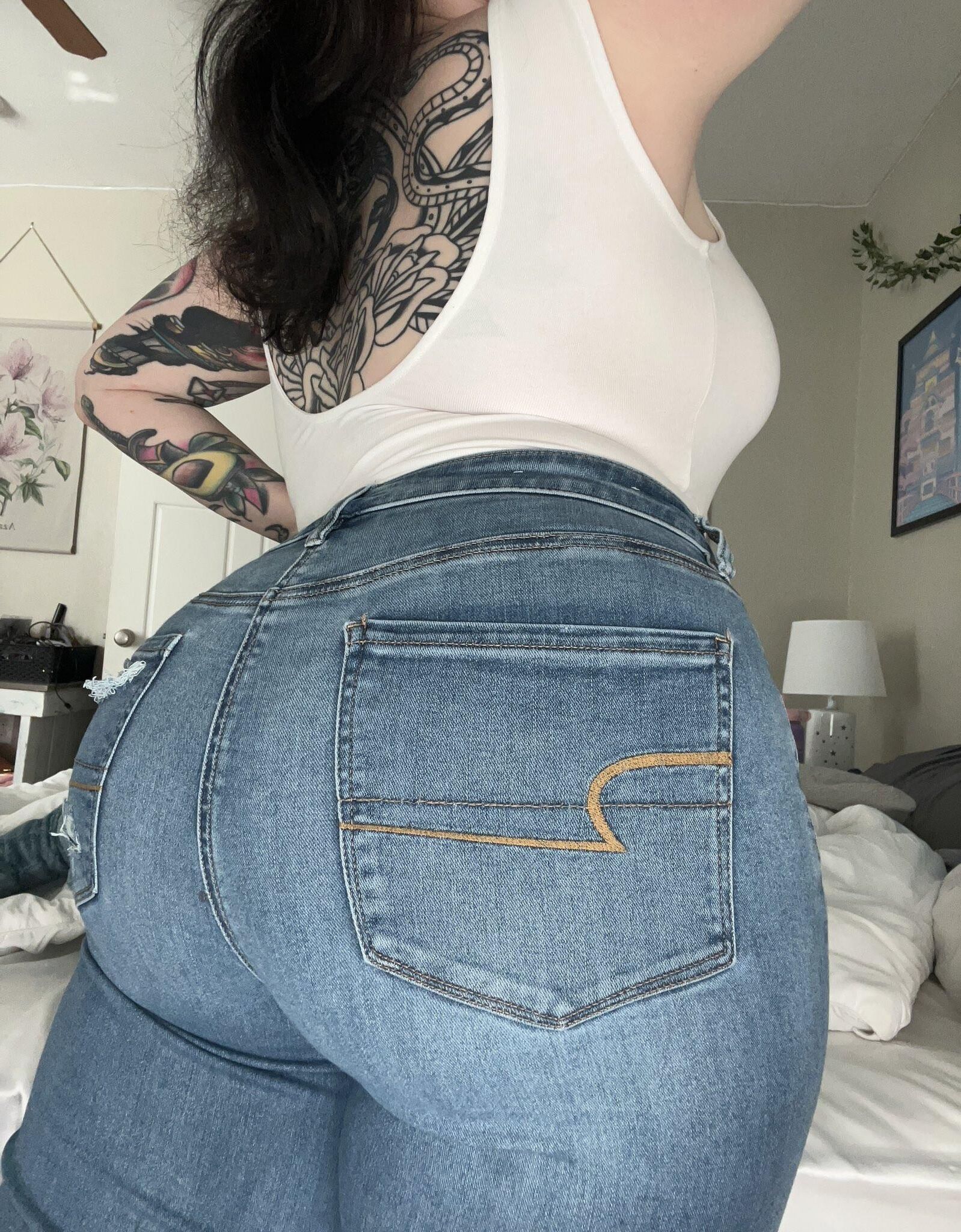 Peach Big Butt Big Boobs Hermosos tiros calientes mixtos de BBW MILF