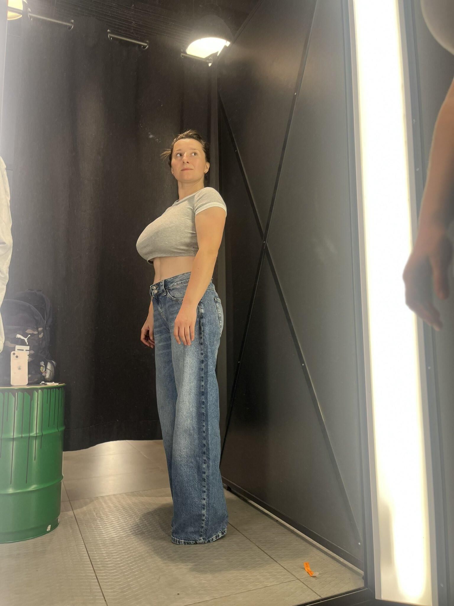 Puma riesige Brüste ukrainisch sexy brünette milf gemischte heiße Aufnahmen