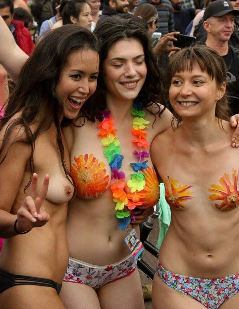 Hot big titted babe Summer vacation pics