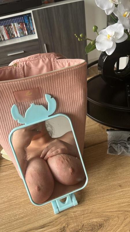 Sexy chubby brunette