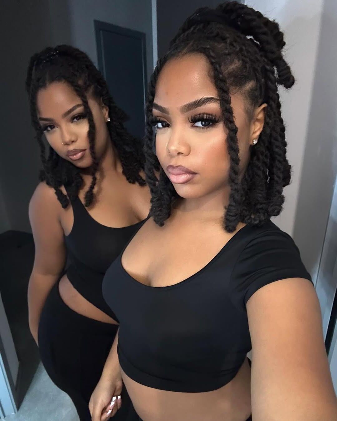 ebony twin sister