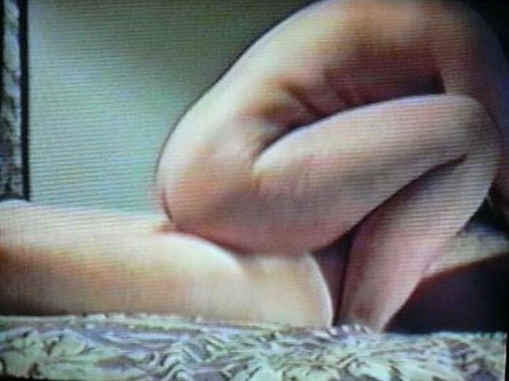 太ったおっぱい、巨大なカントの唇の太い太もも彼女はなんて良い性交