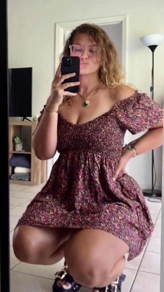 Dakota Big Ass Big Boobs Sexy Brünette Mutter gemischte heiße Aufnahmen