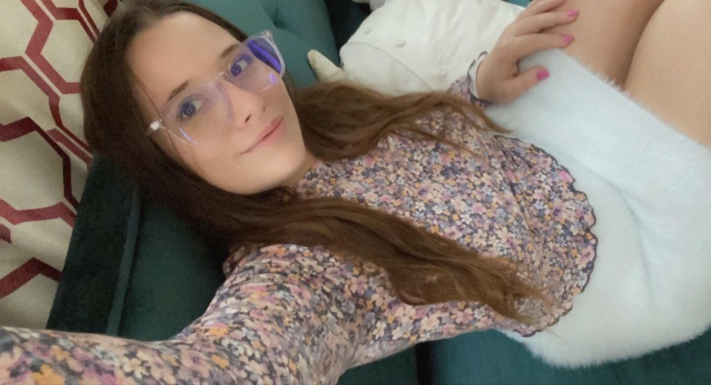 Lola Big Butt Big Boobs wunderschöne Latino -Brünette gemischte heiße Aufnahmen