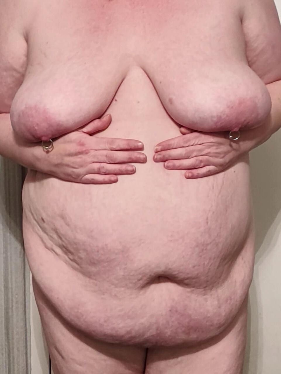 BBW Frau posiert