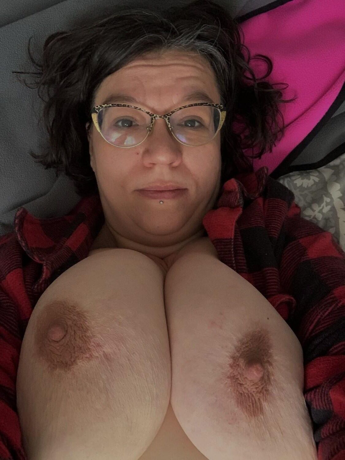 Tolle Titten ... schauen Sie einfach nicht das Gesichtsteil an