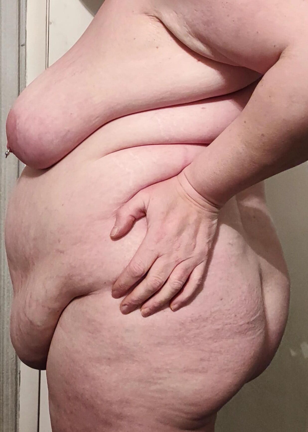 BBW Frau posiert