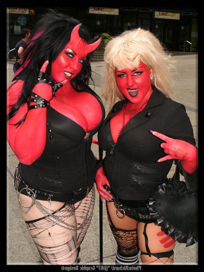 Riesige Titten Goth Bbw A.V. 