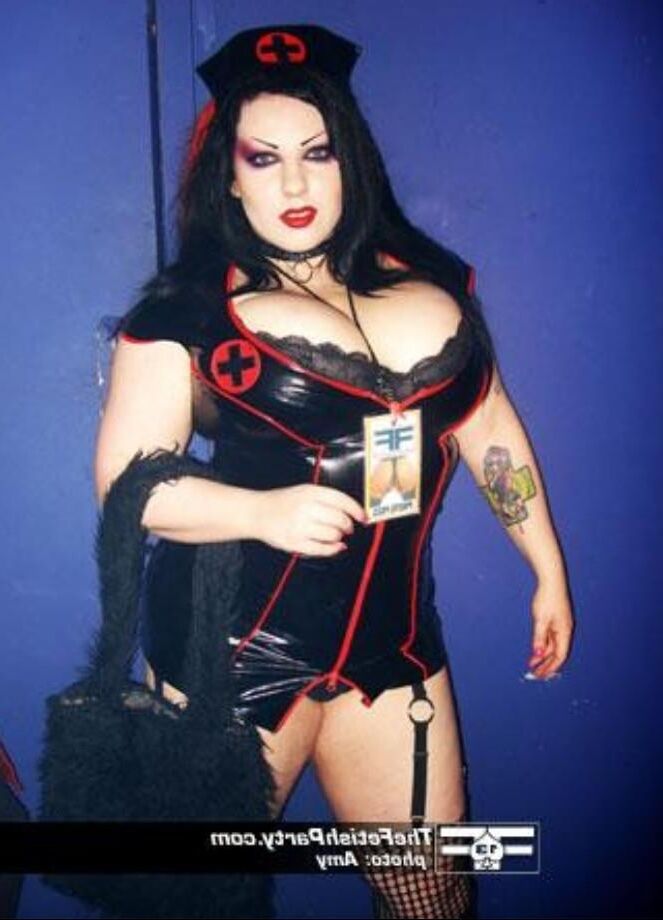 Riesige Titten Goth Bbw A.V. 