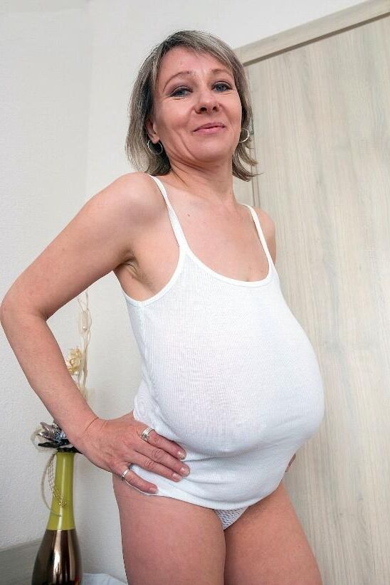 Big Tits, Tight Tops VIX