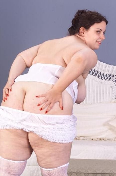 Fickbar, haariger BBW Angela