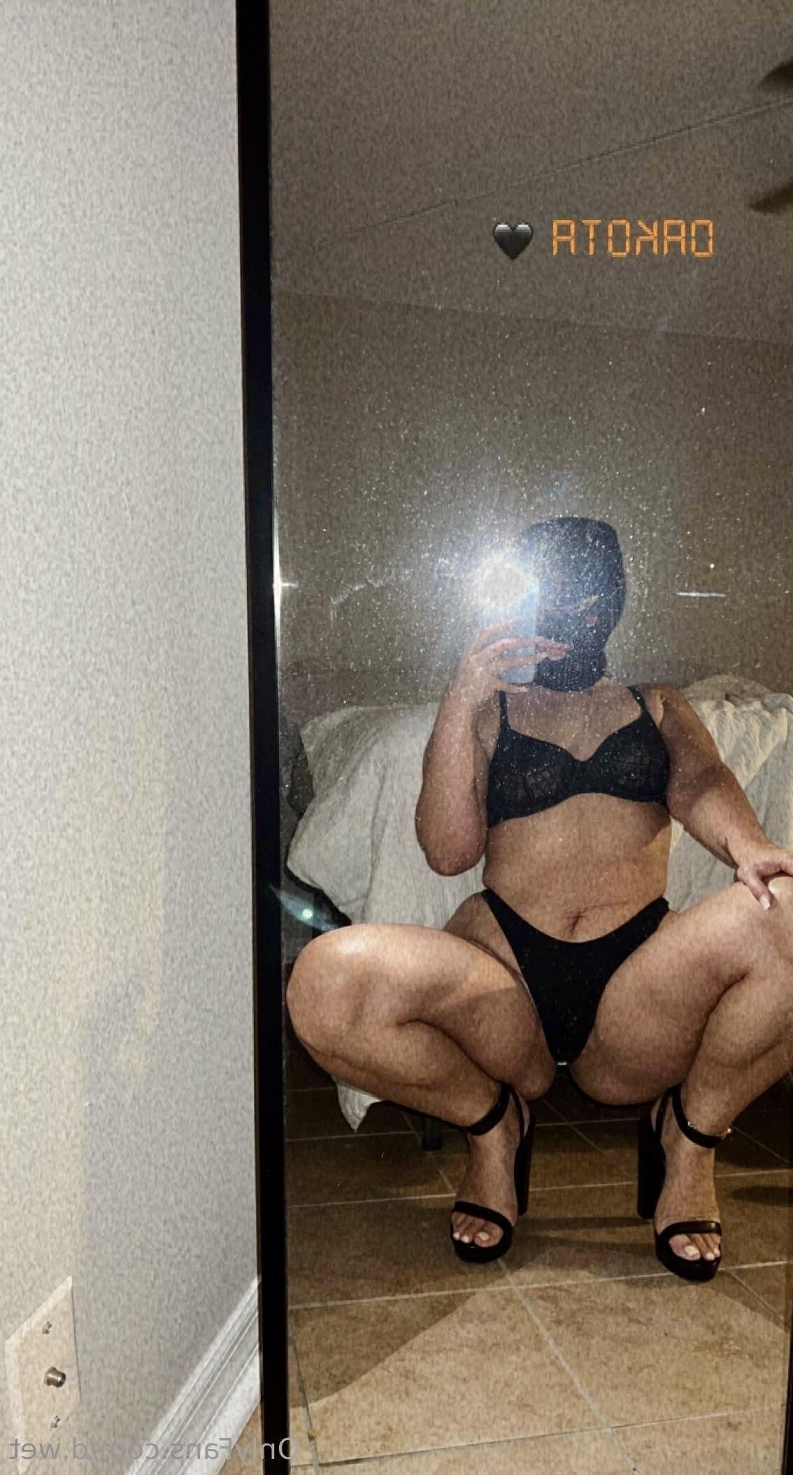 Dakota Big Ass Big Boobs Sexy Brünette Mutter gemischte heiße Aufnahmen