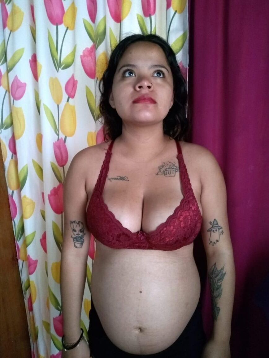 Mexicana Embarazada ( Big Boobs )