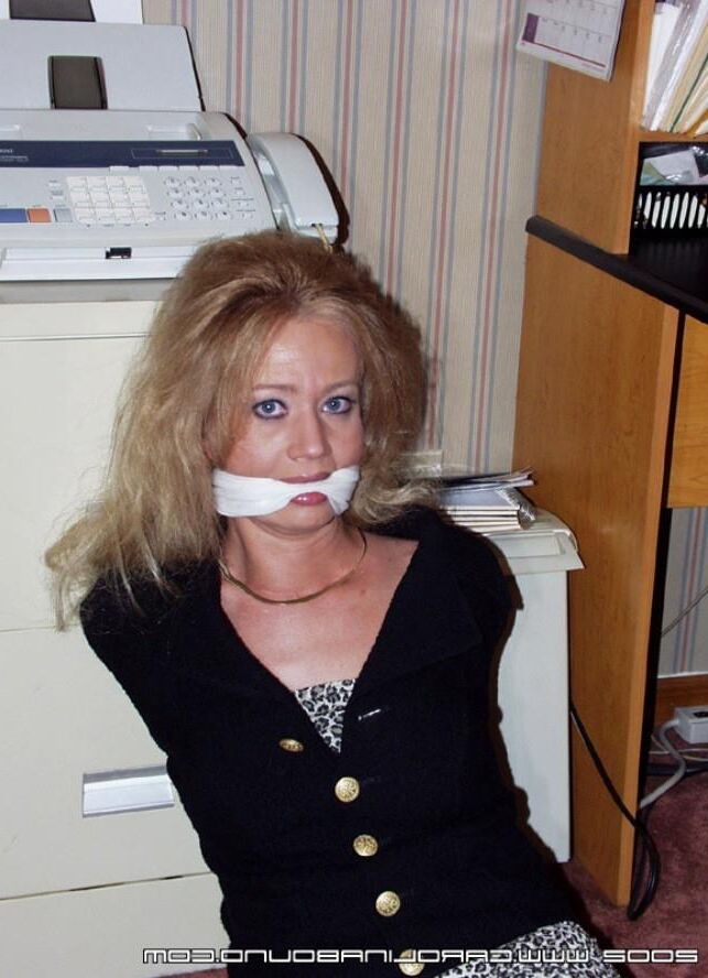 Secretary Carolina Fox
