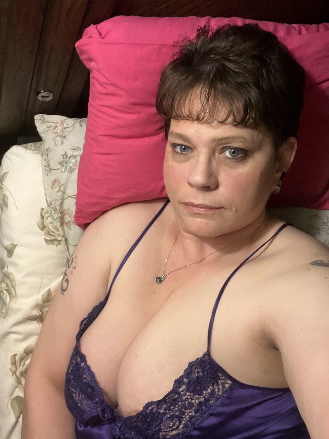 Rachel FB dating
