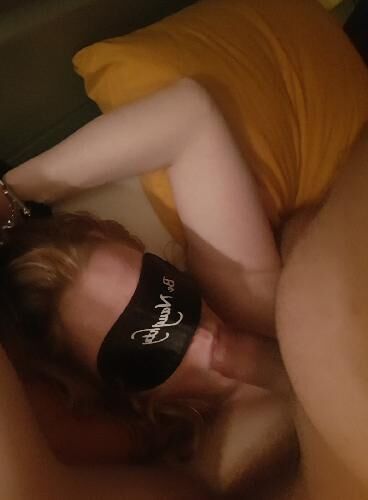 Blonde UK kik een slut michellesilverx