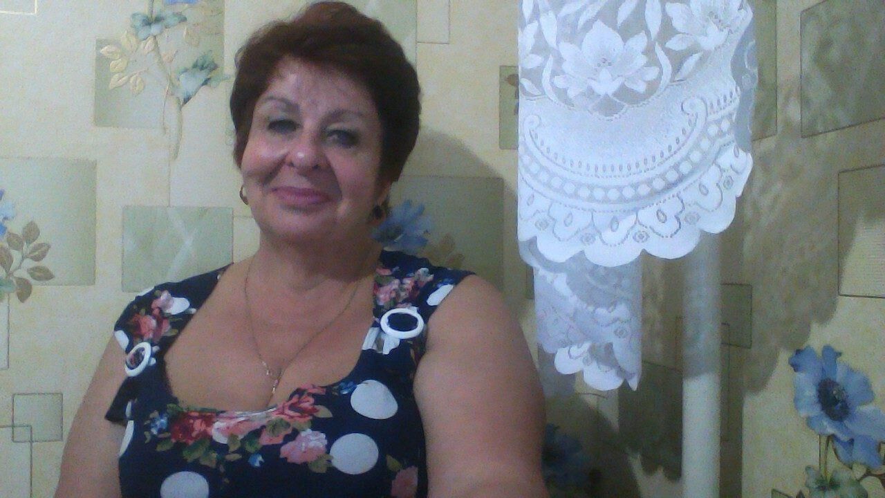 Busty granny Svetlana from Nizhnevartovsk
