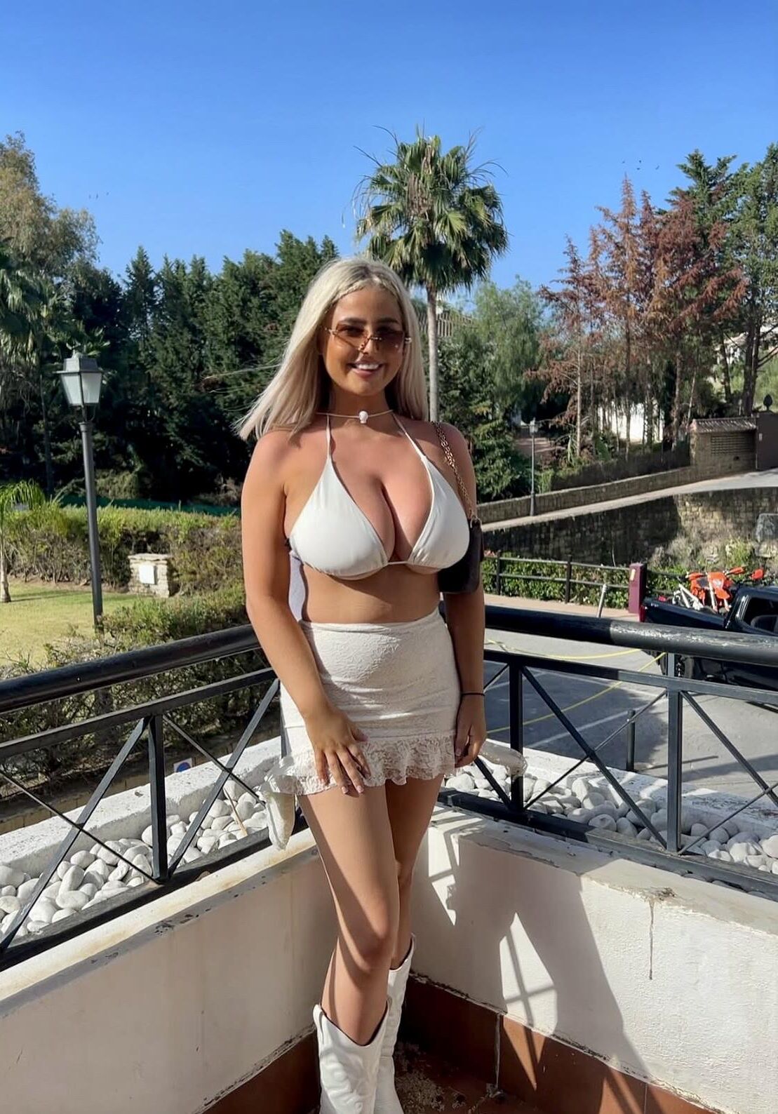 Eve T