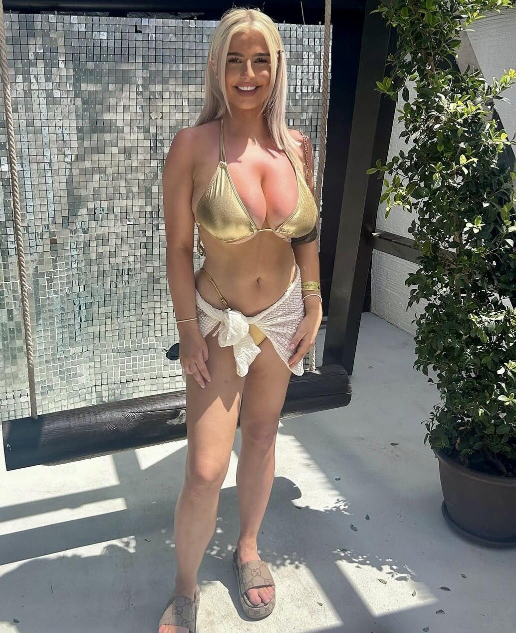 Eve T