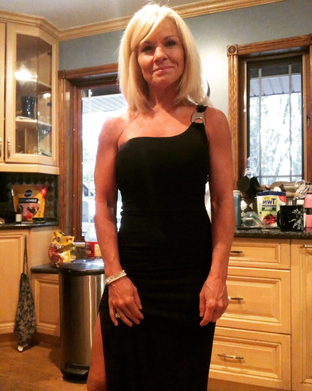 Sexy Matures In Dresses #