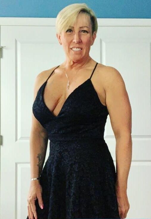 Sexy Matures In Dresses #
