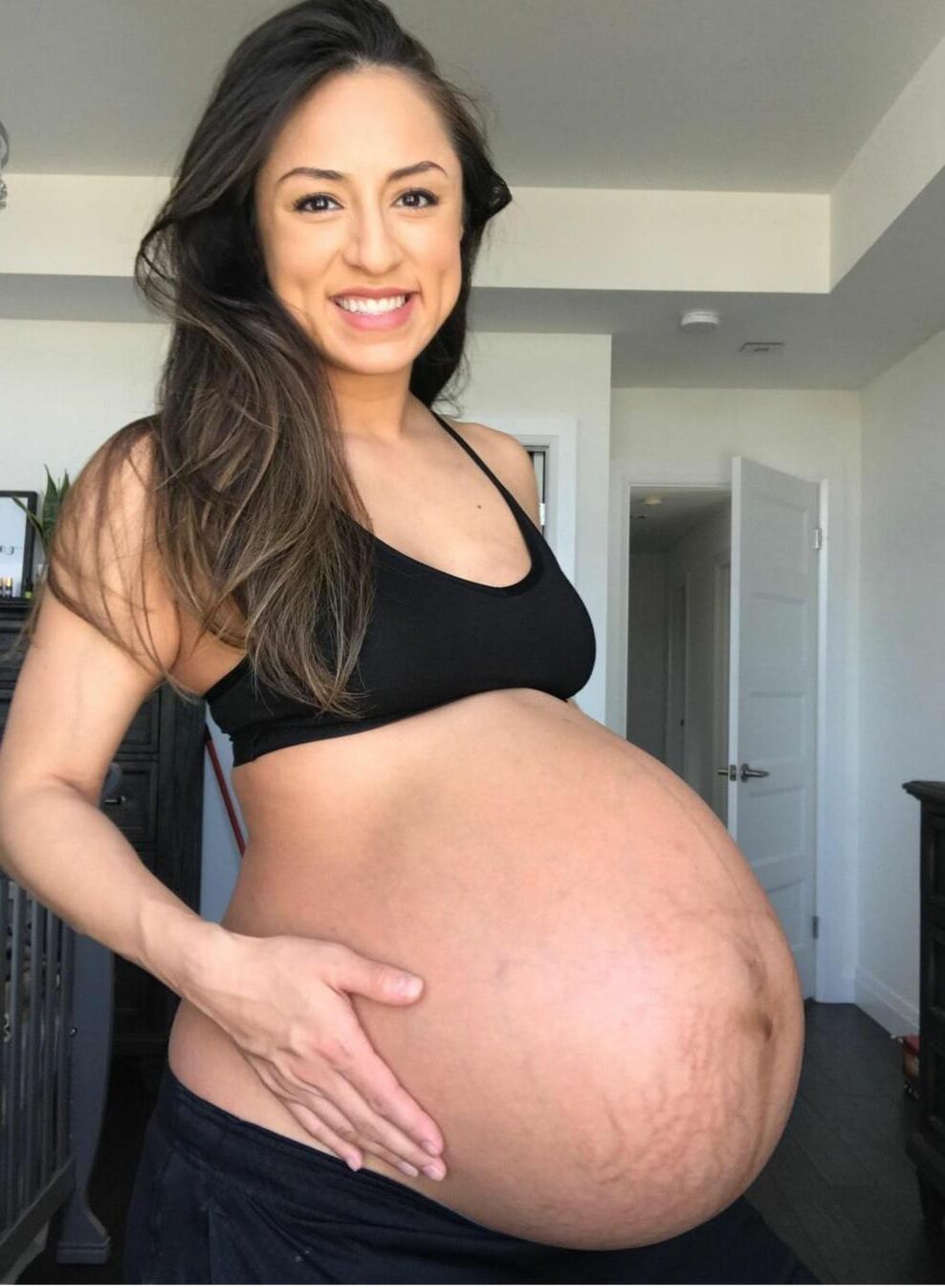 Yummy Preggo Amateurs 