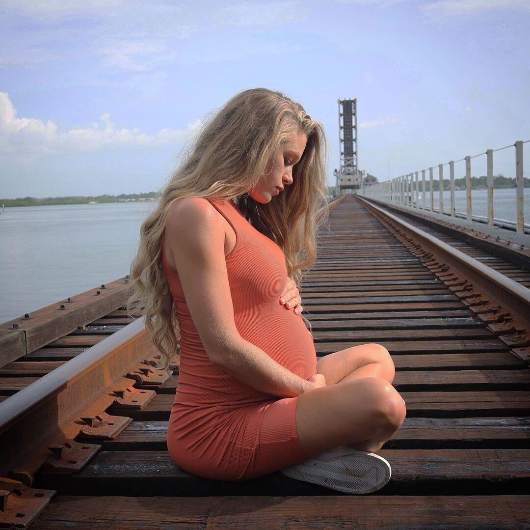 Yummy Preggo Amateurs 