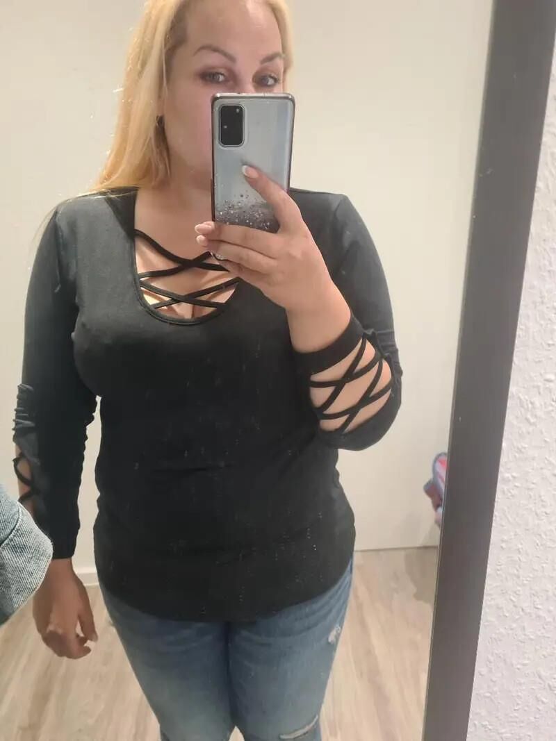 Sexy tetona rubia milf puta