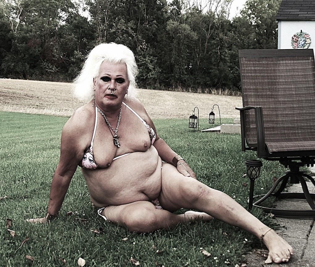 Shuggah Shows Off Her New PHATNESS In Public