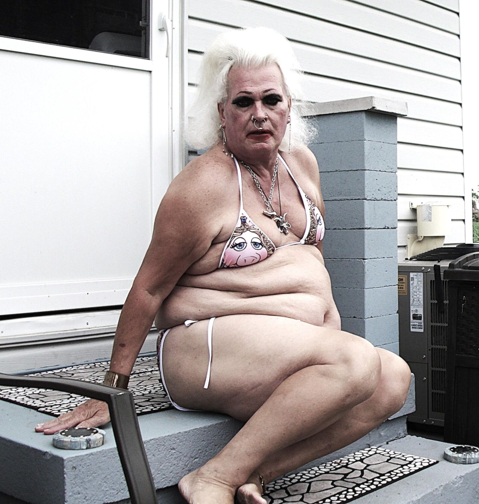 Shuggah Shows Off Her New PHATNESS In Public