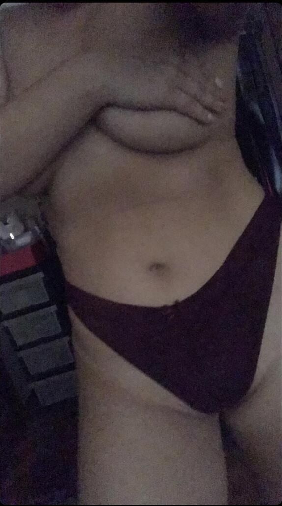 yo Busty Horny Babe